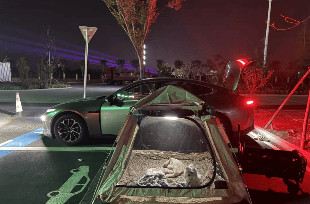 年轻人旅行掀起“帐篷过夜”热潮新葡京不住酒店住帐篷!国庆期间(图3) 年轻人旅行掀起“帐篷过夜”热潮新葡京不住酒店住帐篷!国庆期间(图3)