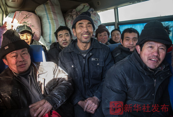 新华社记者陪农民工讨薪澳门新葡京110小